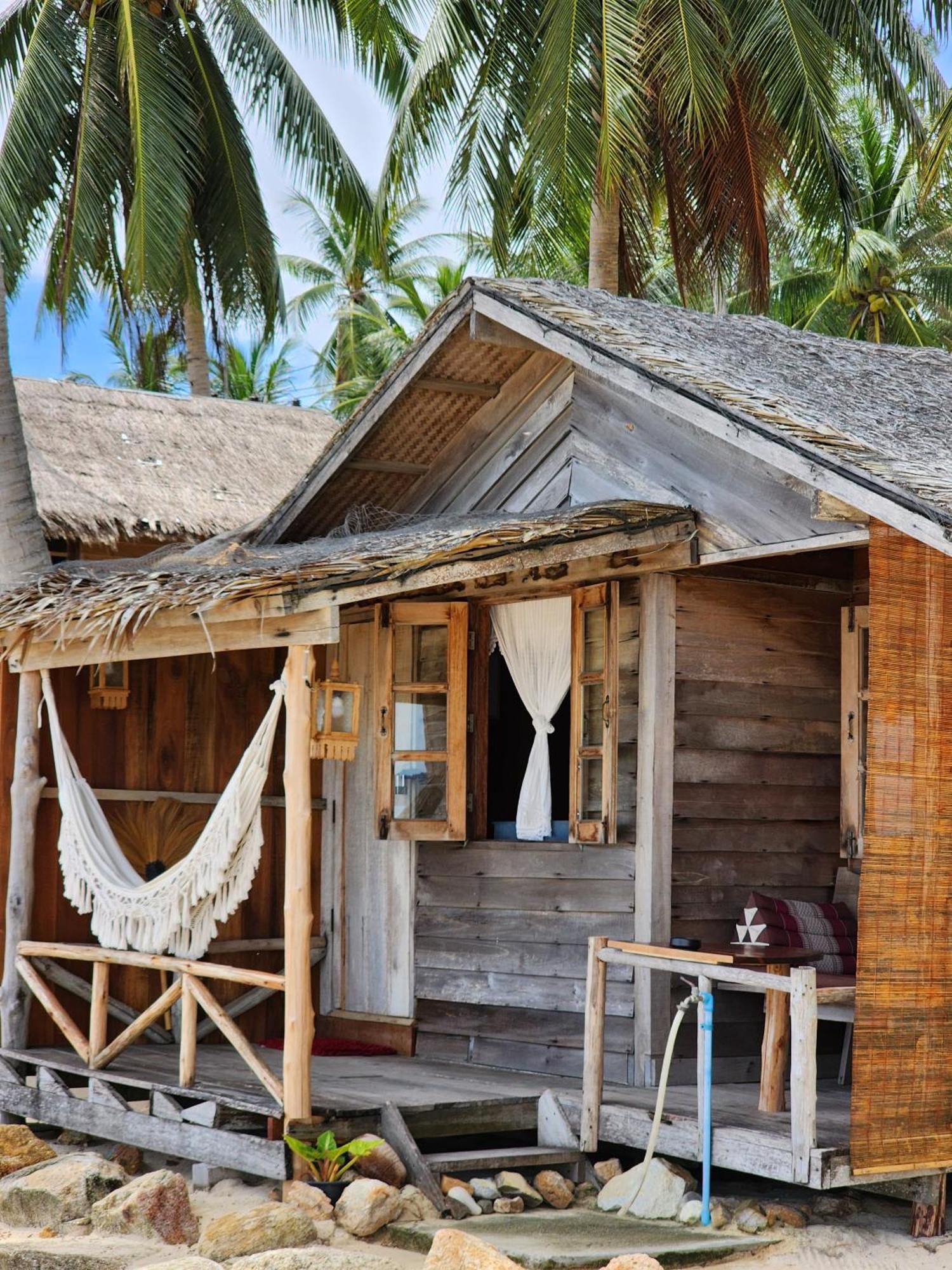 Castaway Beach Bungalows Srithanu Exterior photo