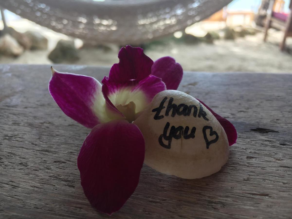 Castaway Beach Bungalows Srithanu Exterior photo